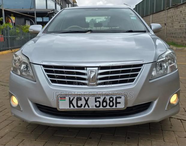 Toyota Premio 2012 Silver