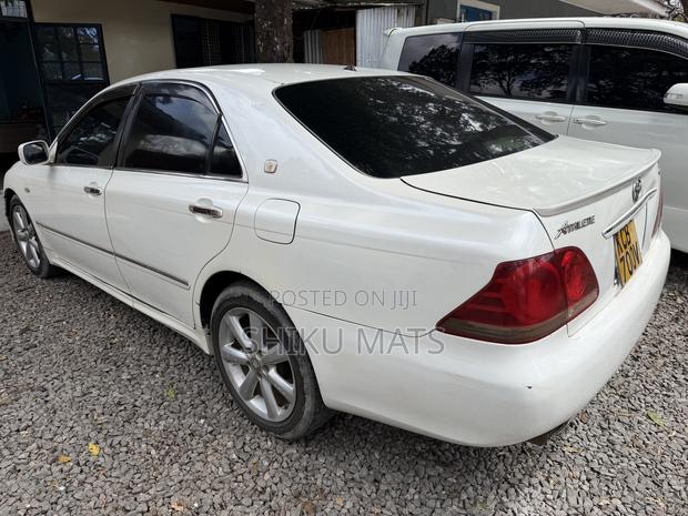 Toyota Crown 2008 White