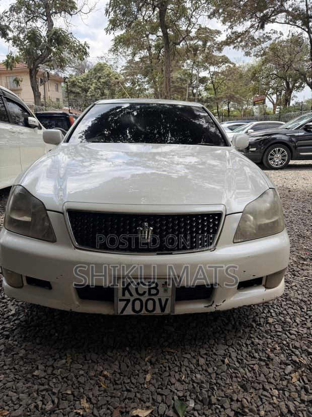 Toyota Crown 2008 White