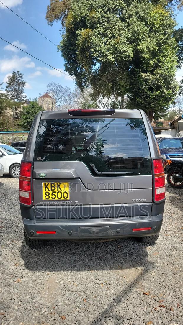 Land Rover Discovery 2009 Gray