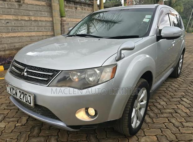 Mitsubishi Outlander 2012 Silver