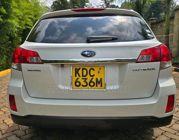 Subaru Outback 2014 White