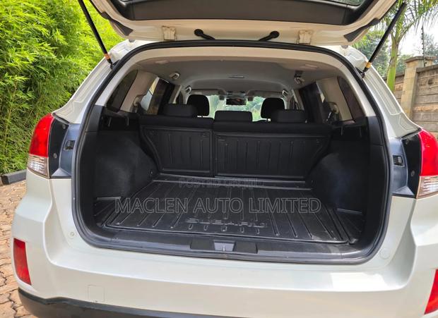 Subaru Outback 2014 White