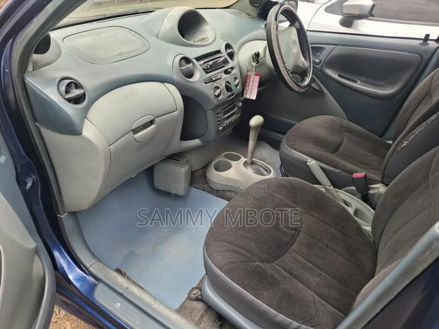 Toyota Vitz 1.0 FWD 5dr 1999 Blue