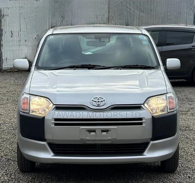 Toyota Succeed 2019 Silver