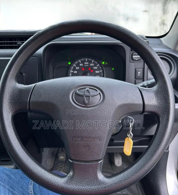 Toyota Succeed 2019 Silver