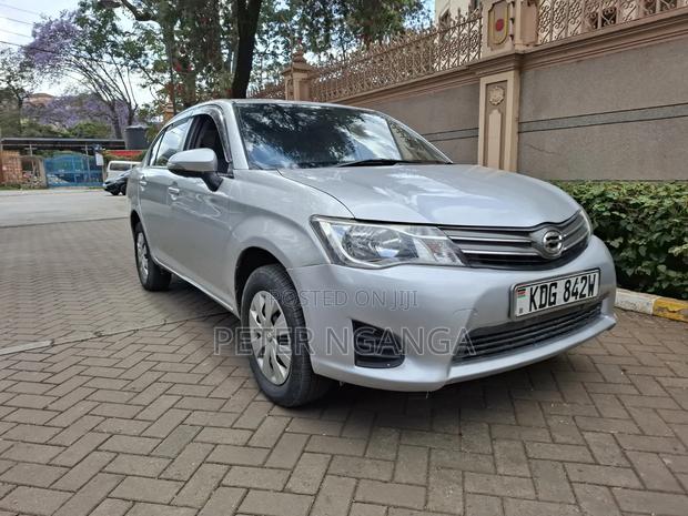 Toyota Axio 1.5 X 2WD 2014 Silver