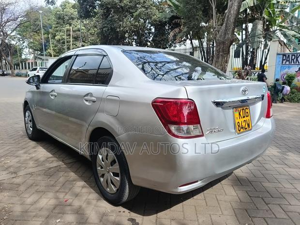 Toyota Axio 2014 Silver
