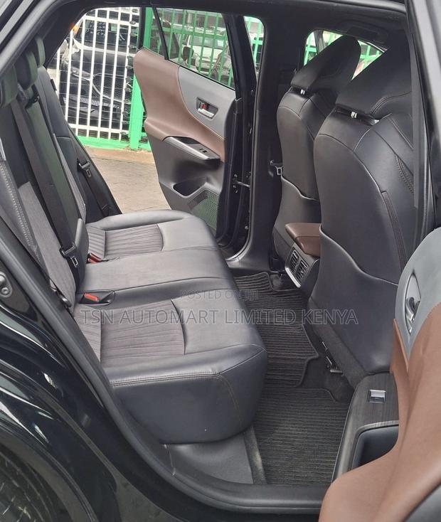 Toyota Harrier 2.0 2020 Black