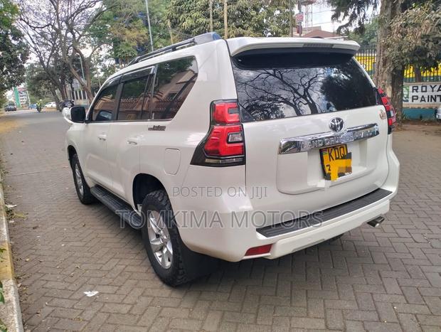 Toyota Land Cruiser Prado 2018 White