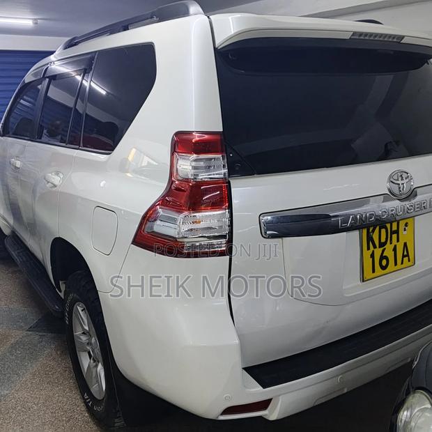 Toyota Land Cruiser Prado 2016 White