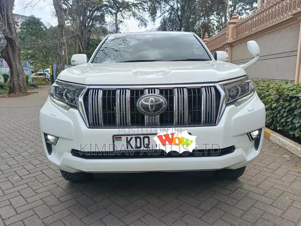 Toyota Land Cruiser Prado 2.8 2017 White