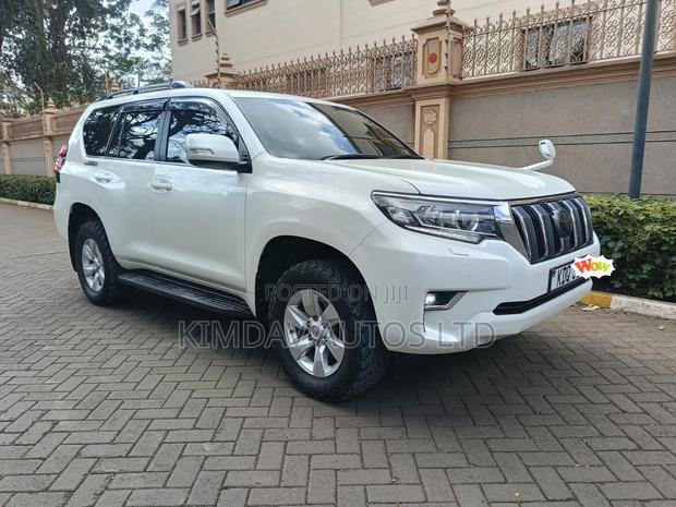 Toyota Land Cruiser Prado 2.8 2017 White