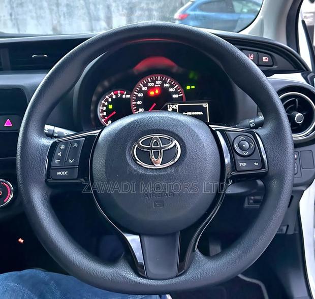 Toyota Vitz 1.3 FWD 5dr 2019 White