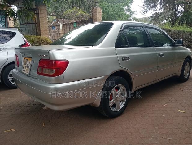 Toyota Carina 1.8 FWD Sedan 2001 Silver