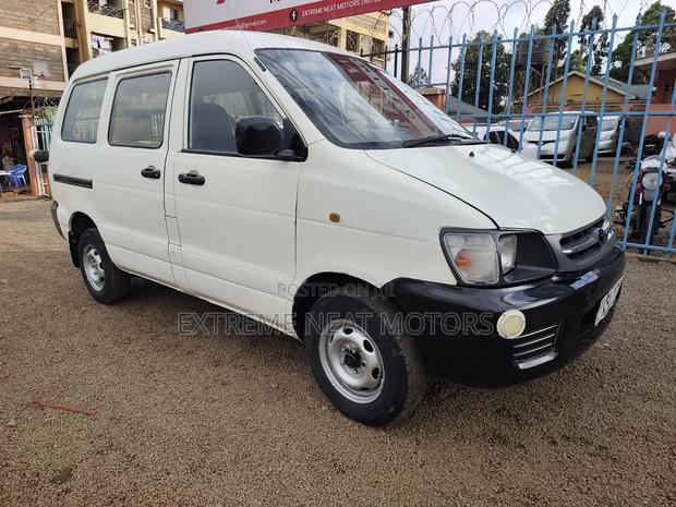 Toyota TownAce 2004 White