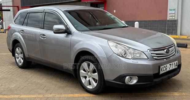 Subaru Outback 2.5i 2010 Silver