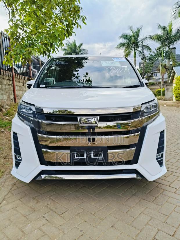 Toyota Noah 2.0 FWD (8 Seater) 2019 Pearl