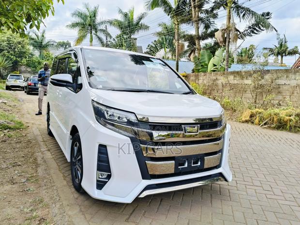 Toyota Noah 2.0 FWD (8 Seater) 2019 Pearl