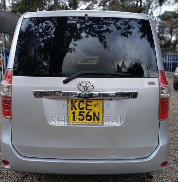 Toyota Noah 2008 Silver
