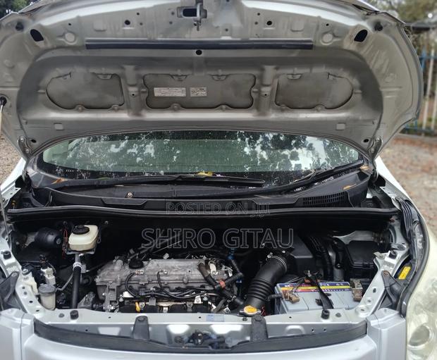 Toyota Noah 2008 Silver