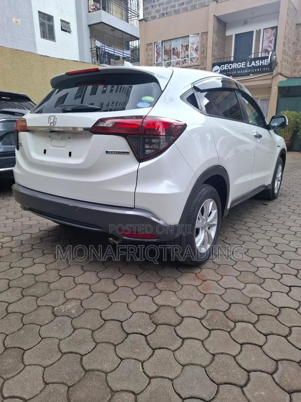 Honda Vezel 1.5 Hybrid 2WD 2019 White