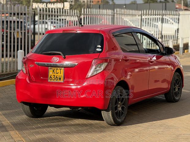 Toyota Vitz 2012 Gold