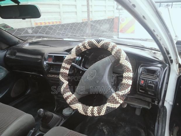 Toyota Corolla 1998 White