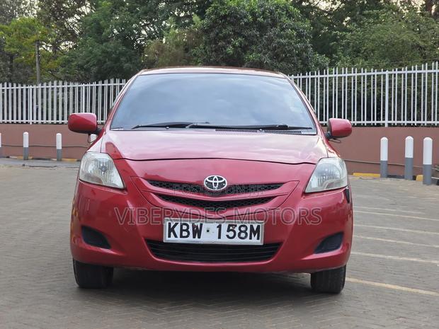 Toyota Belta 2006 Red