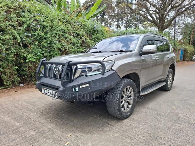 Toyota Land Cruiser Prado 3.0 TD 2012 Gray