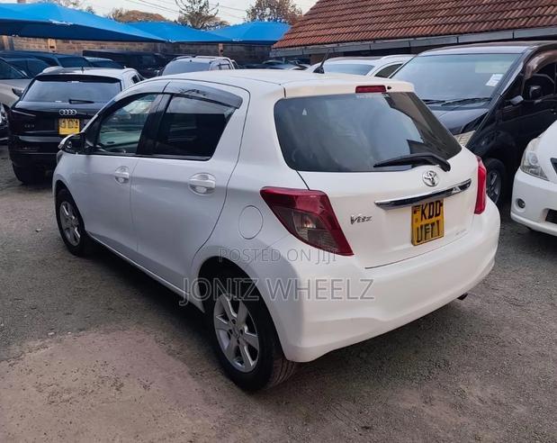 Toyota Vitz 1.3 FWD 5dr 2014 White