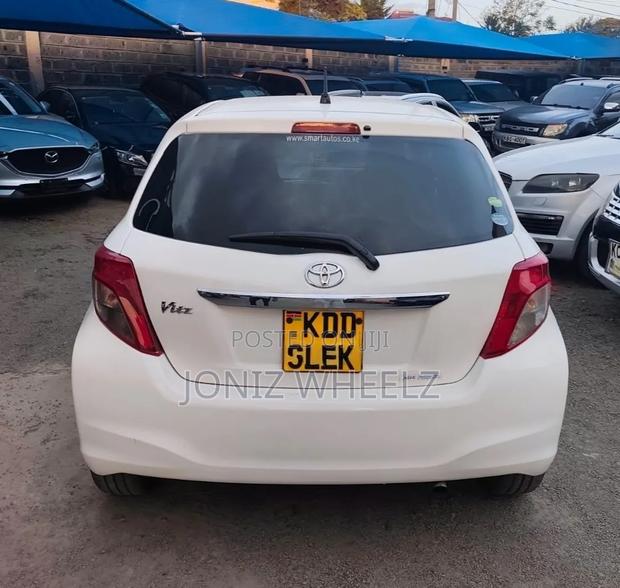 Toyota Vitz 1.3 FWD 5dr 2014 White