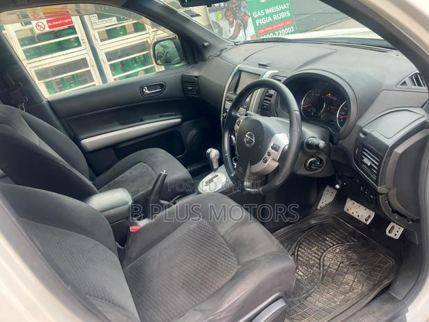 Nissan X-Trail 2013 White