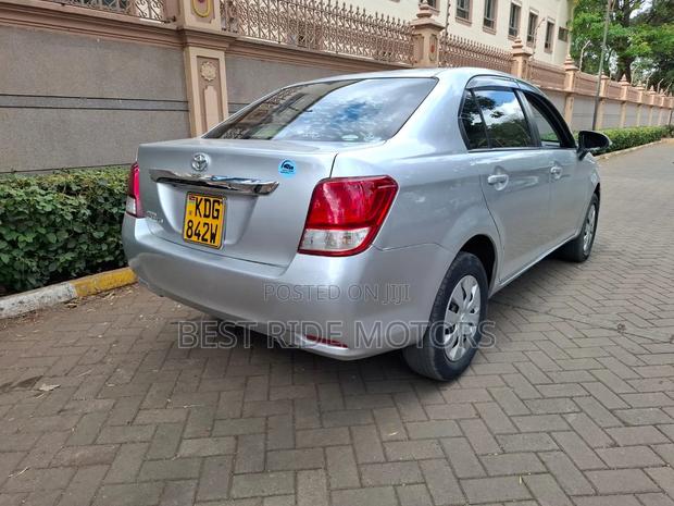 Toyota Axio 1.5 X 2WD 2014 Silver