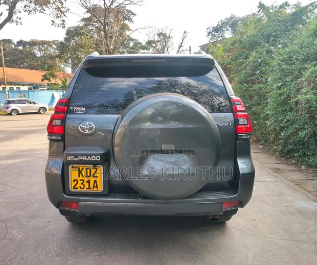 Toyota Land Cruiser 2021 Gray