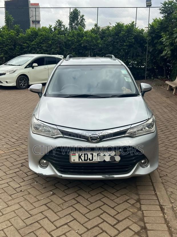 Toyota Corolla Fielder 2015 Silver