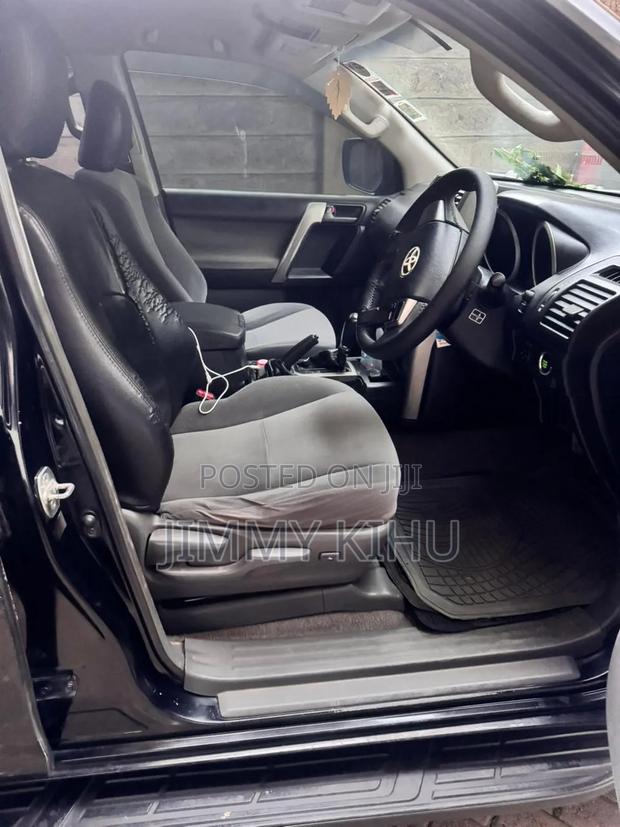 Toyota Land Cruiser Prado 2.7 i 2012 Black