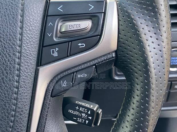 Toyota Land Cruiser Prado 2020 Pearl