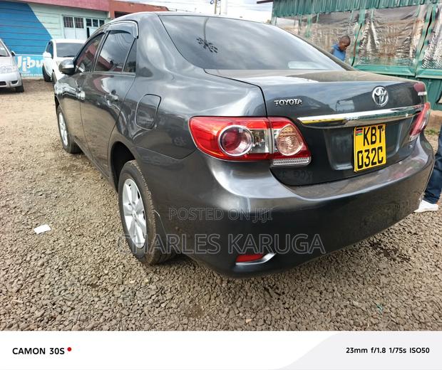 Toyota Corolla 2012 Gray