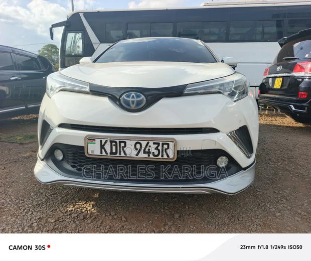 Toyota Corolla Hatchback 2019 White