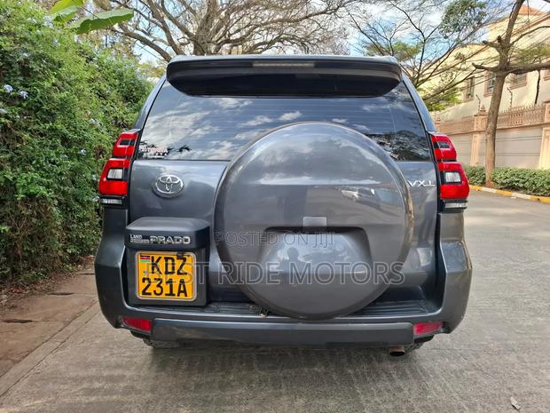 Toyota Land Cruiser Prado 3.0 190hp 2020 Gray