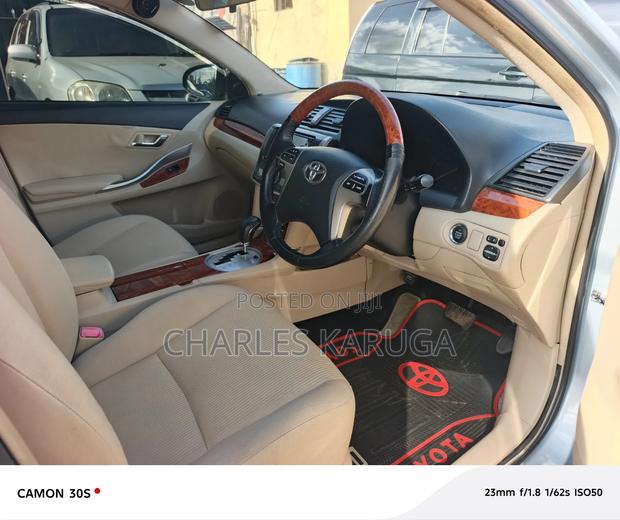 Toyota Premio 2015 Blue