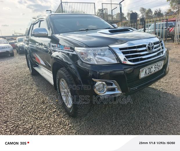 Toyota Hilux 2014 Black