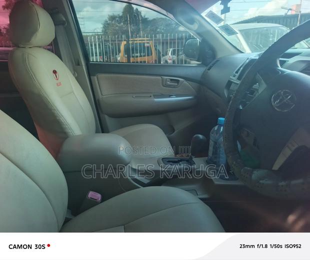 Toyota Hilux 2014 Black