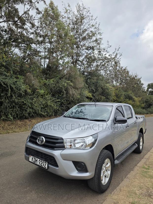 Toyota Hilux Revo Double Cab Deisel 2.4 RWD 2022 Silver