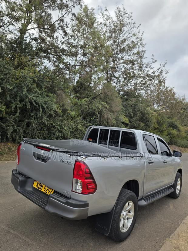 Toyota Hilux Revo Double Cab Deisel 2.4 RWD 2022 Silver