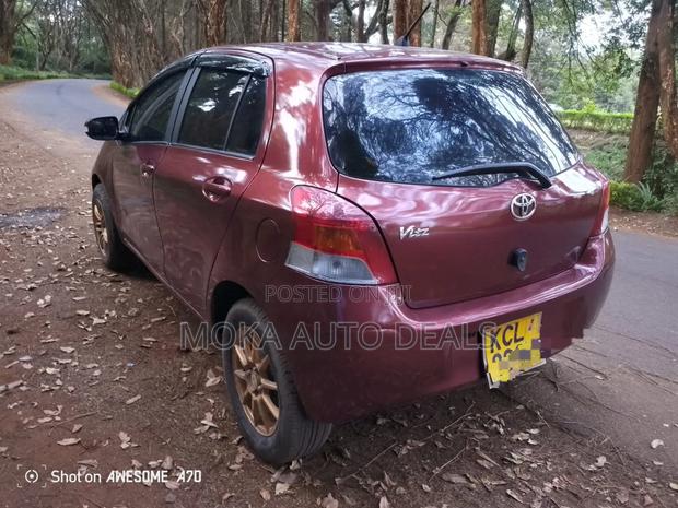 Toyota Vitz 1.0 FWD 5dr 2010 Burgundy
