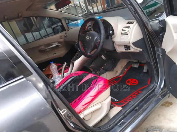 Toyota Auris 2008 Gray