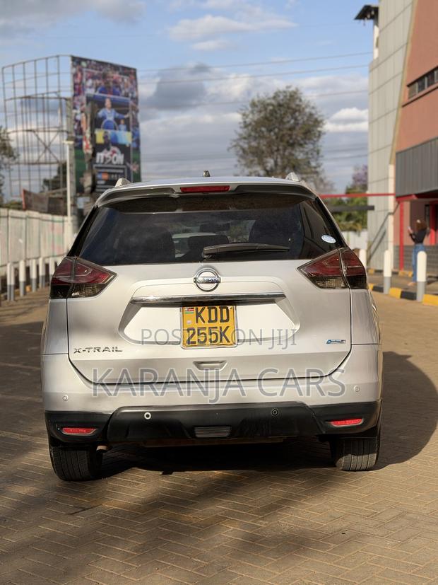 Nissan X-Trail 2.0 Petrol AWD 2014 Silver