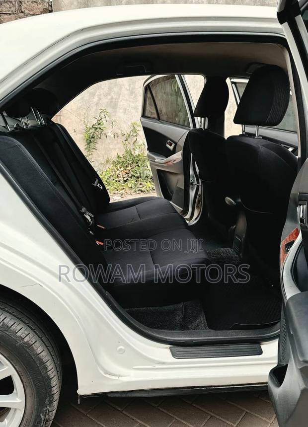 Toyota Premio 2011 White